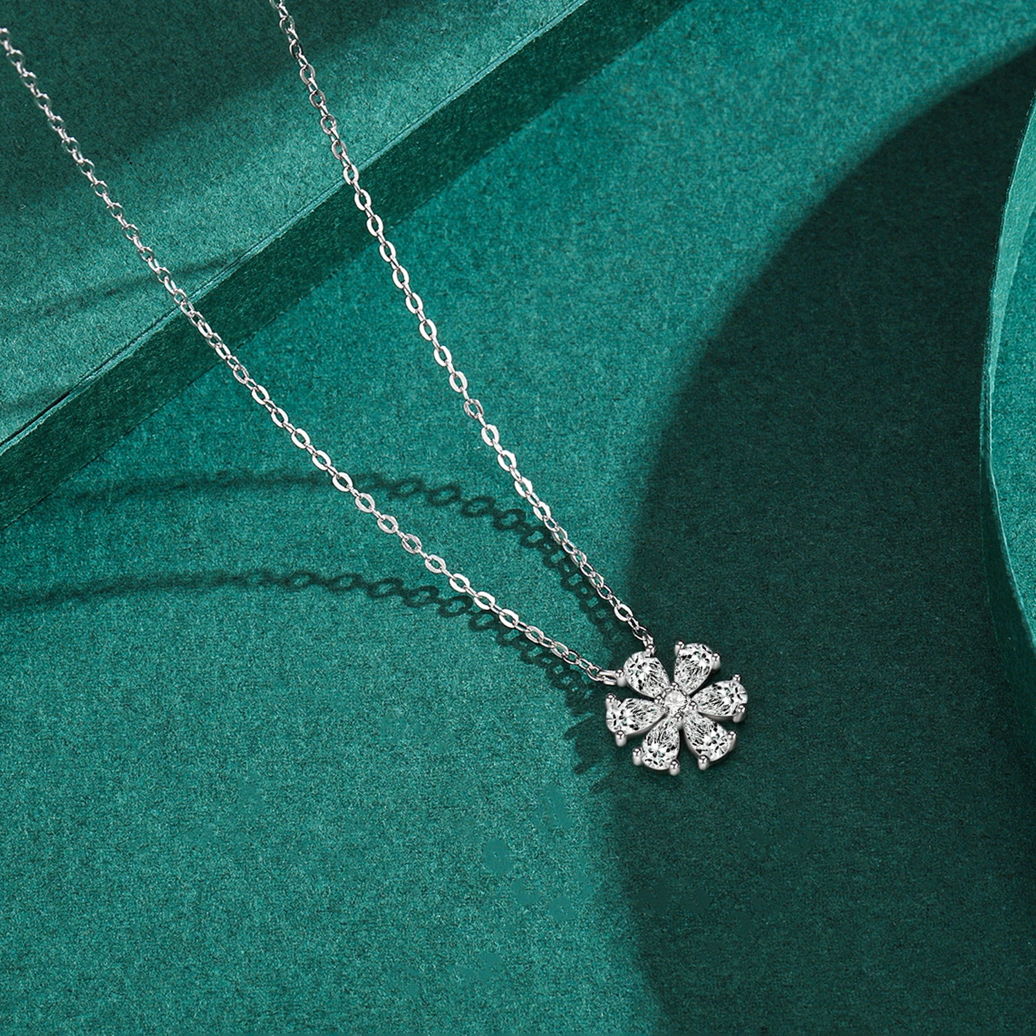MODIAN 925 Sterling Silver Sparkling Lucky Flower Pendant Necklace for Women Luxury Drop Zirconia Female Wedding Fine Jewelry