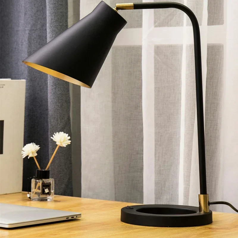 Hotel Table Lamp, Bedside Eye Protection, Students' Study, Work, Reading, Simple Modern Nordic Creative Bedroom Desk