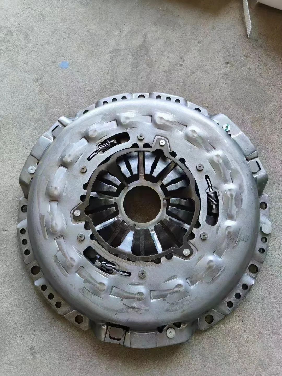 الصين رخيصة سيارة مخلب القرص غطاء القابض طقم القابض 31001-0K010 628 3585 00 لتويوتا #2