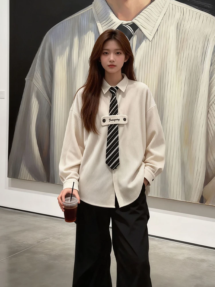 

Retro American Corduroy Long Sve Men's irt Winter Design Sensation College Sle Turn-down Collar Jaet Casual Faion