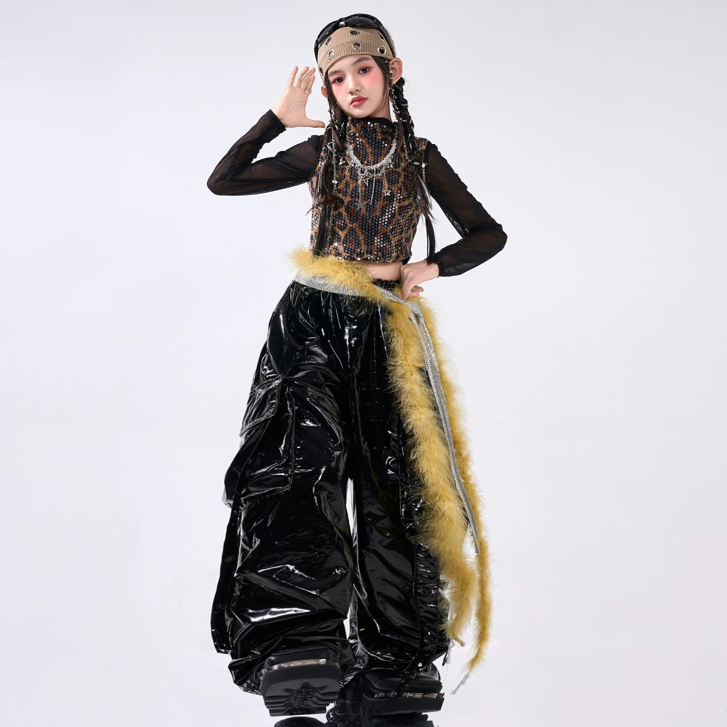 Hip Hop Ragazze Paillettes Crop Top Street Dance PU Pantaloni svasati Bambini K-pop Costumi streetwear Bambini Jazz Girl Gruppo Set di vestiti