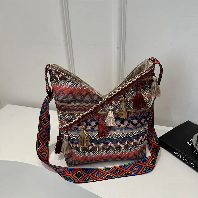 2024 Summer New Ethnic Style Women\'s Shoulder Bag Fashion Trendy Large Capacity Messenger Bag Cross-border Women\'s Bag