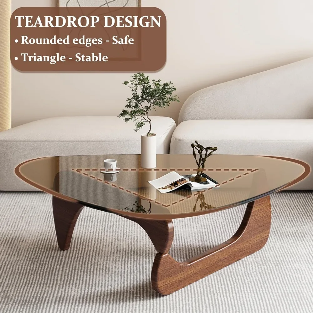 Mesa de café triangular com base de madeira natural, tampo de vidro, sala de estar moderna, pátio, escritório