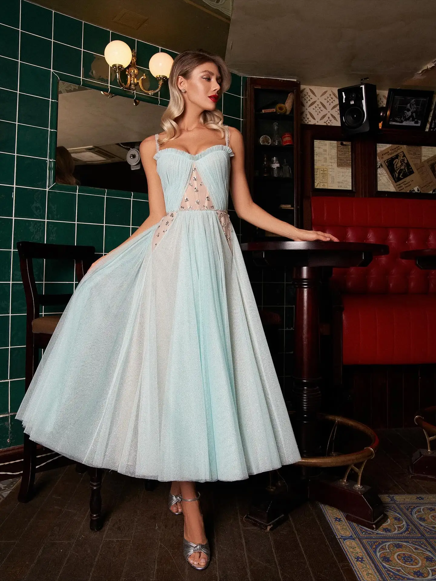 Zomer nieuwe elegante mesh a-lijn midi-jurk met uitgesneden taille glitter kralen gelaagde tule galajurk schattige avondjurken