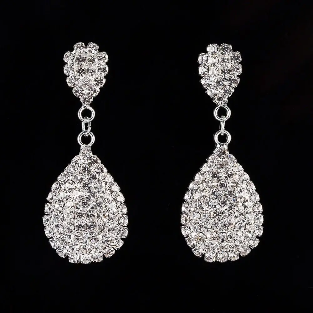 ドロップイヤリング ブライダルジュエリーセット 高級感あふれる輝くネックレス ブレスレット イヤリング リングセット ブレスレット 多層ラインストーンチョーカーネックレス