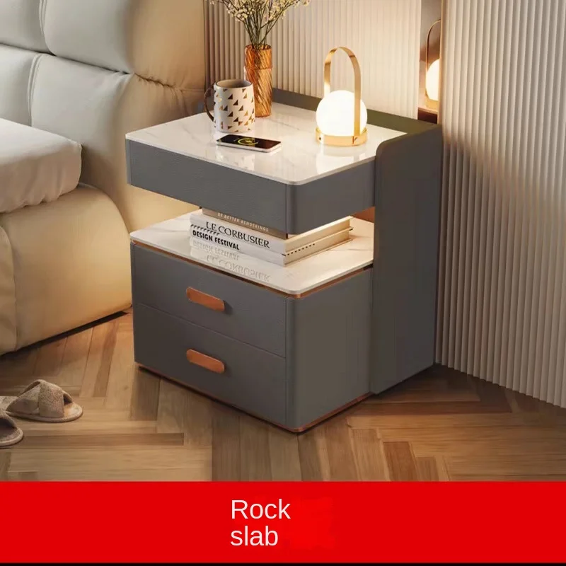 طاولة بجانب السرير الذكية ذات شحن لاسلكي خشبي فاخر وحديث، ضوء LED لتخزين 3 أدراج للشقق الصغيرة ومنضدة النوم