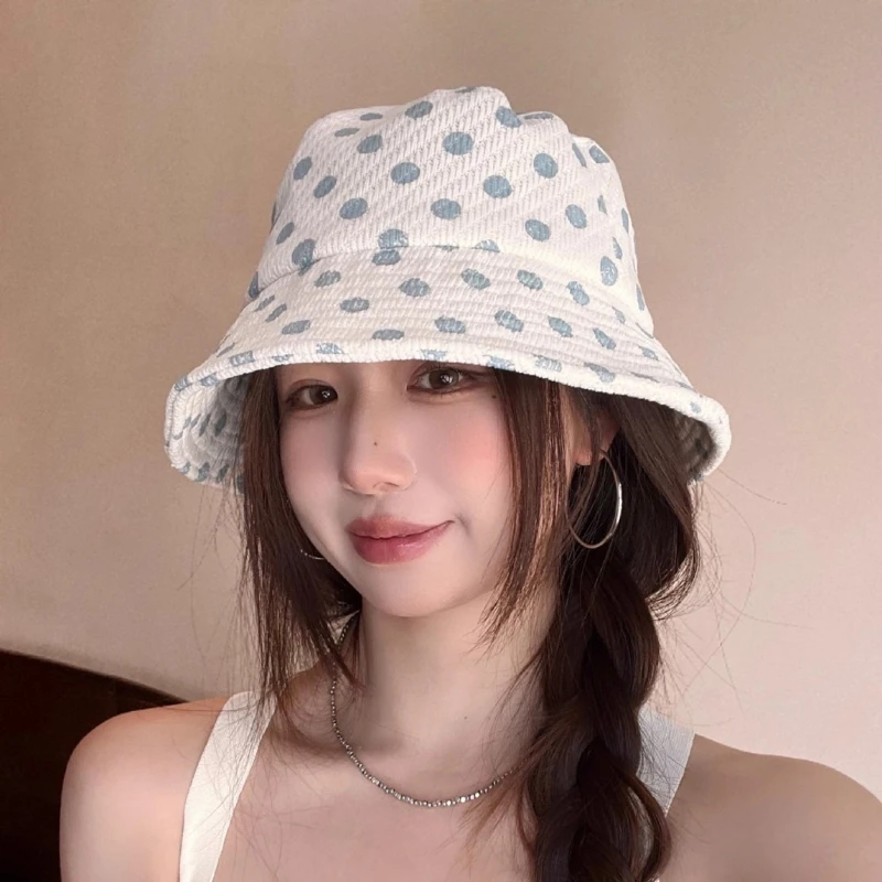 

New Japanese Autumn and Winter Vintage Small Fresh Blue Polka Dot Outdoor Shade Fisherman Hat Woman