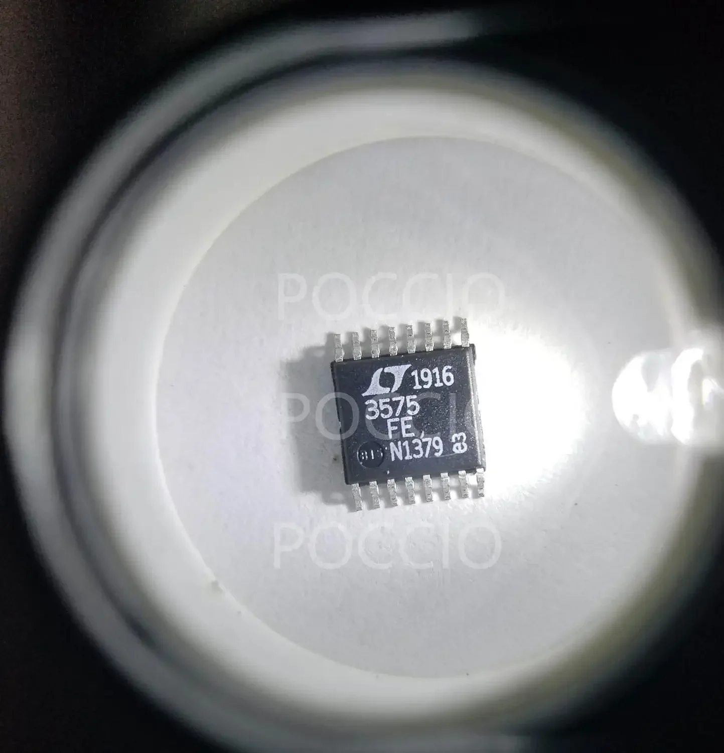 LT3575EFE LT3575IFE LT3575 - Isolated Flyback Converter without an Opto-Coupler