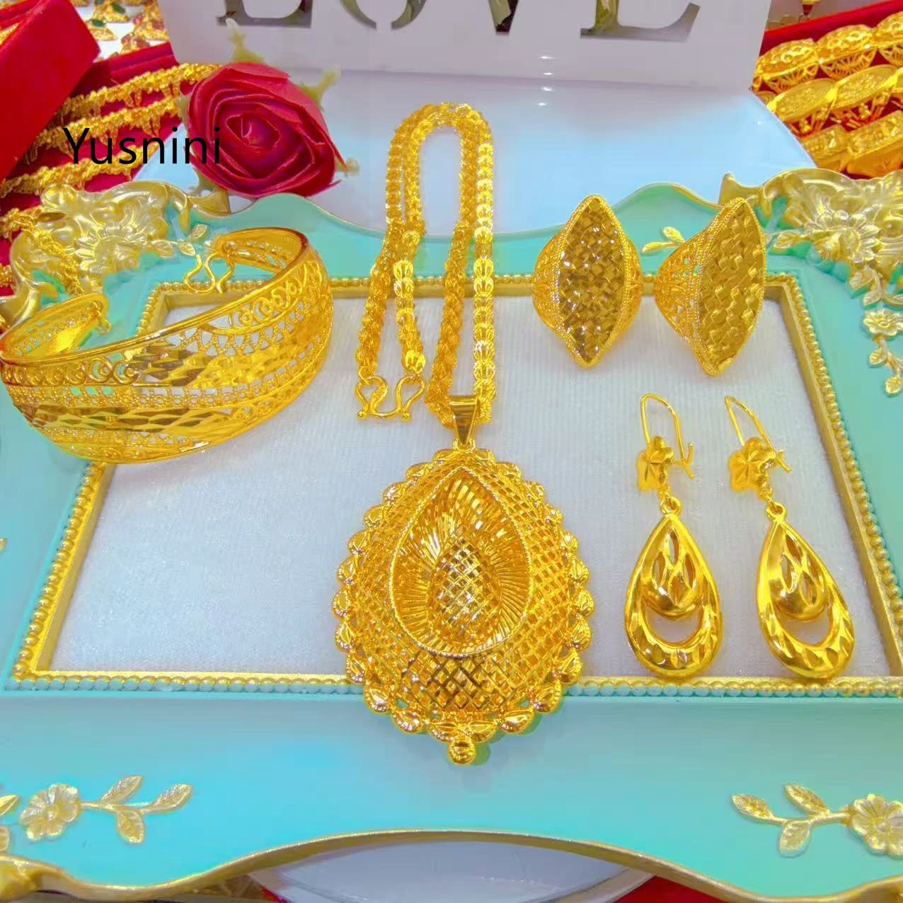 

Dubai 24K Gold Plated Luxury Jewelry Set Party Wedding Accessories 5-piece Jewelry Set YY10946