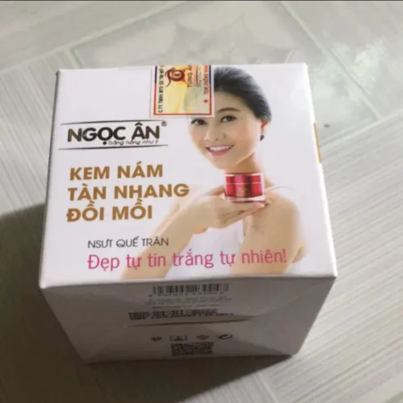 Kem Nám Tàn Nhang Đồi Mồi Ngọc Ân 12g Remove Dark, Freckles, Moisturize, Smooth Bright White, Ngoc An Kem Nam Tan Nhang Doi moi