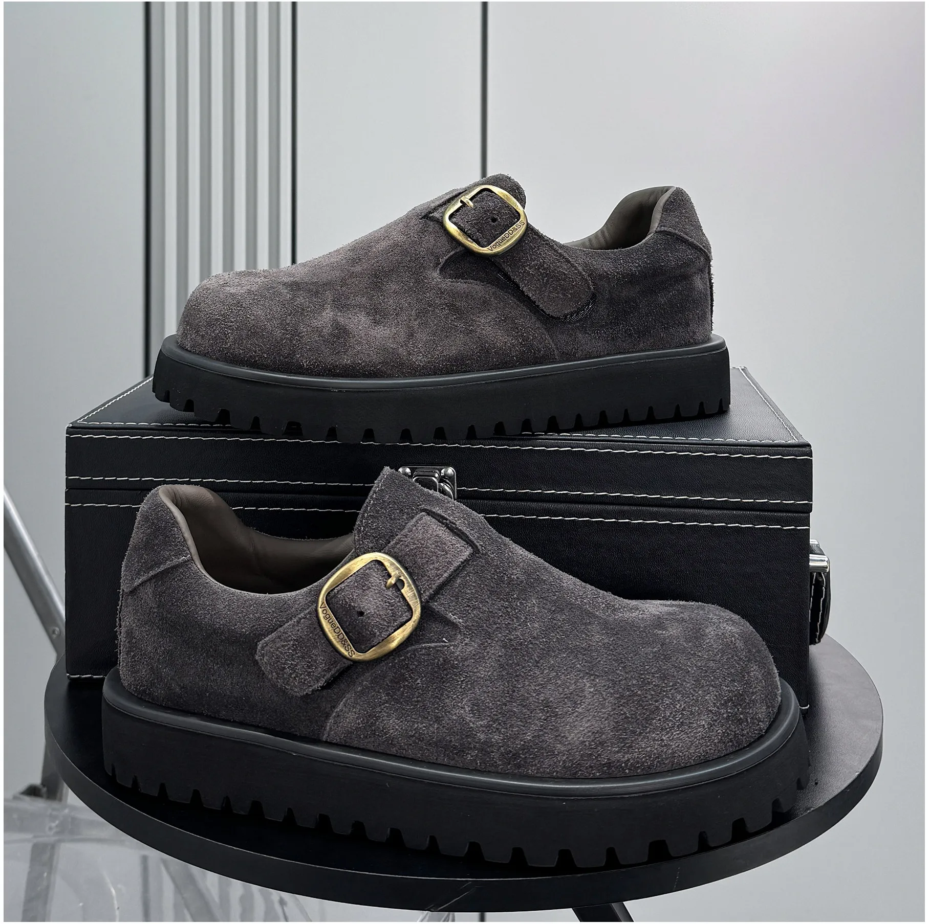 

Cow Suede Leather Bocken Shoes for Men Slip-on Loafers Fashion Retro Buckle Heightening Shoes Thick Sole Men Walking Loafers
