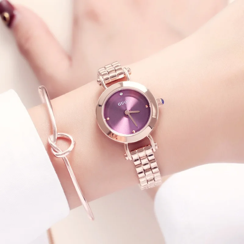 

New Stylish And Compact Round Dial Watch With Rhinestones, Stainless Steel Band, Women'S Quartz Wristwatch, Unique Timepiece.
