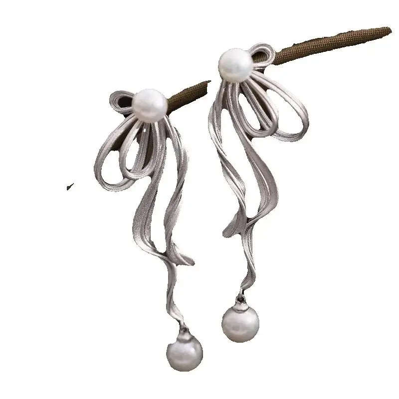 

Elegant Pair Of 7-8mm AAA+ South Sea Round White Pearl Dangle Earring 925s