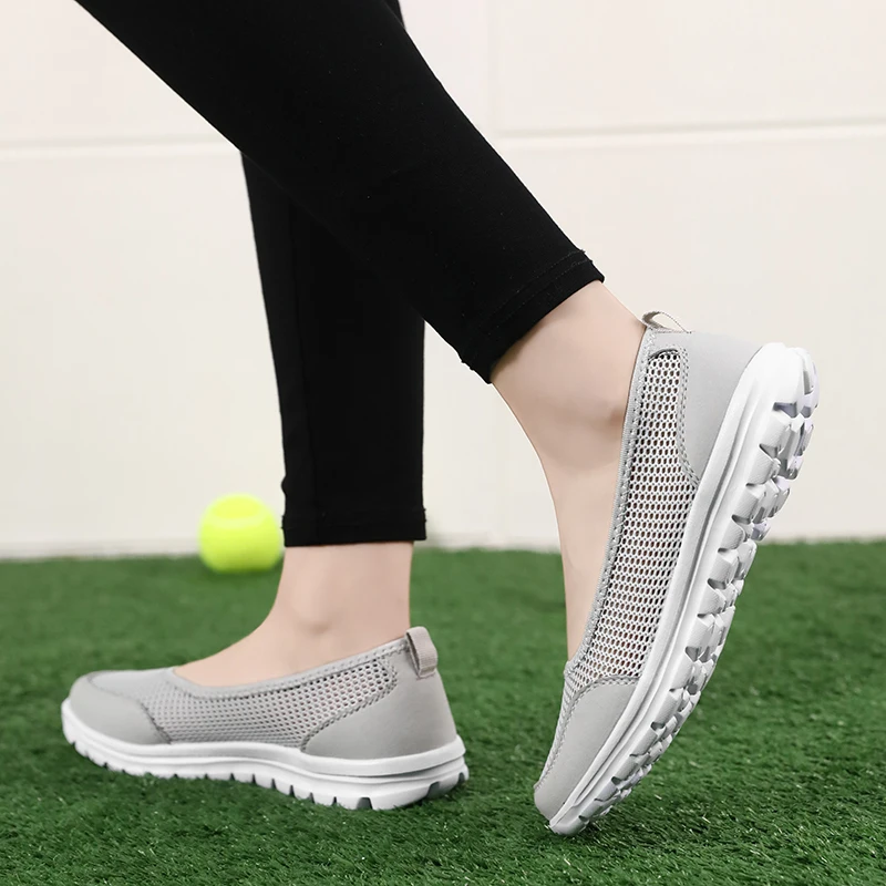 Women\'s Vulcanized Shoes Fashion Light Breathable Mesh Walking Flat Shoes Women Casual Sneakers 2022 Tenis Feminino Female Shoes