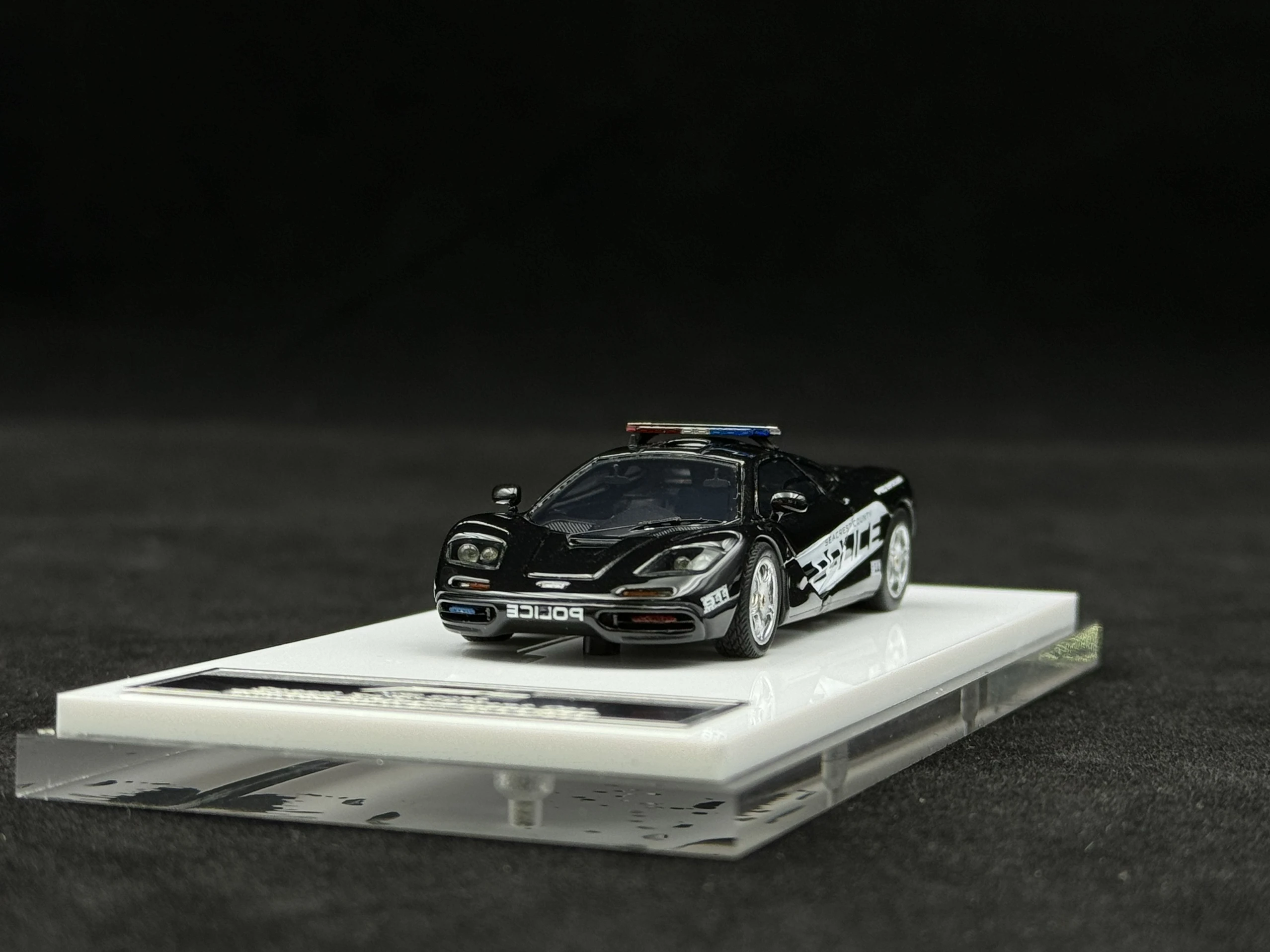 دييكاست 1:64 مقياس ماكلارين F1 RCPD تحتاج إلى سرعة نموذج سيارة تحصيل لعبة هدية تذكارية عرض حلية