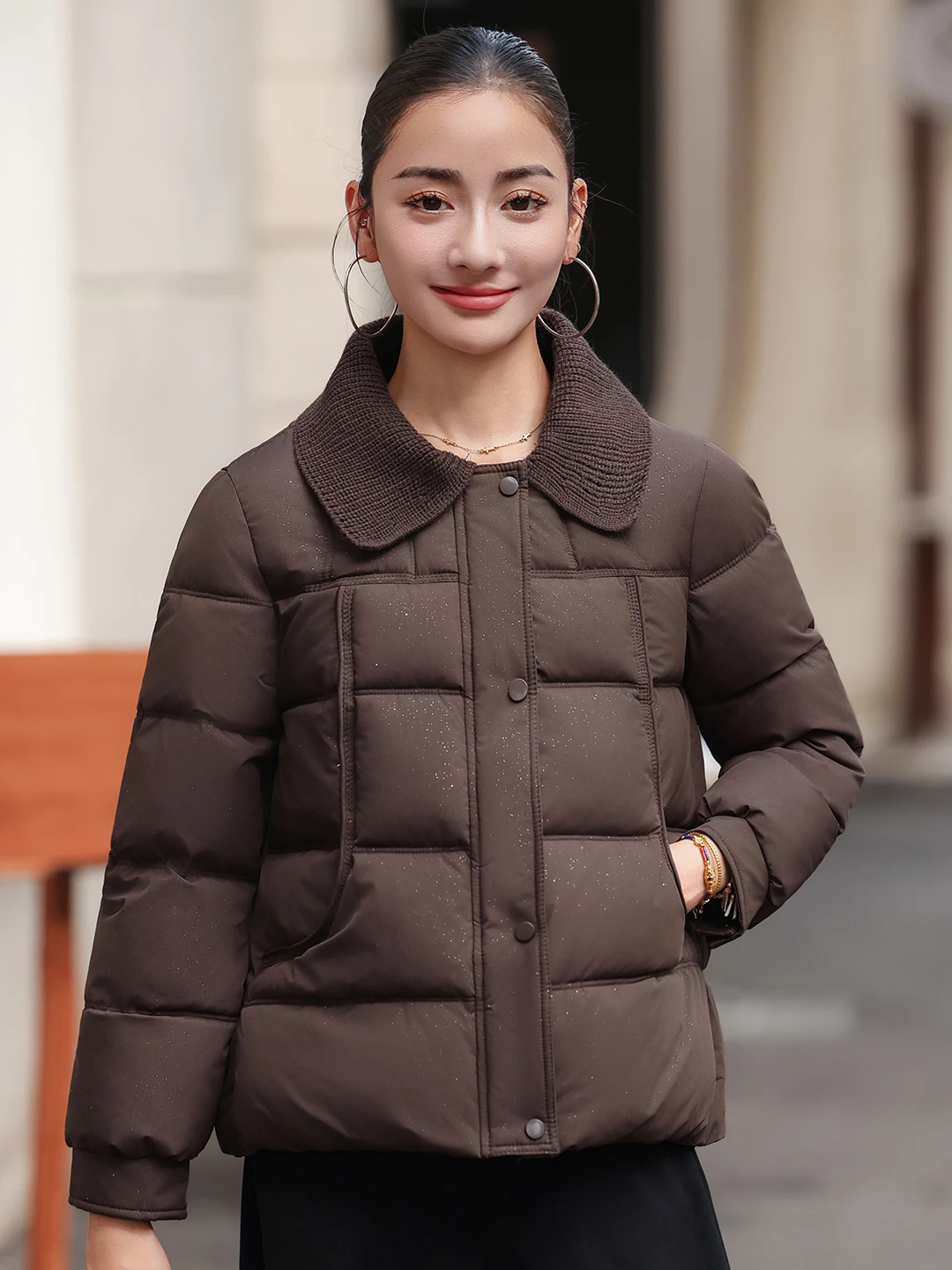 Ladies Thickened Short Cotton Jacket Warm Cozy Zipper Closure Casual Style Fashionable Winter Outerwear for Women