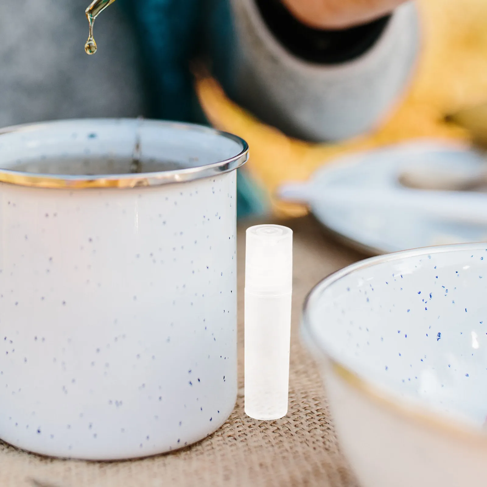 

Набор из 10 флаконов-роллеров для путешествий: многофункциональные портативные емкости для парфюмерии и эфирных масел, удобные и компактные для ароматов