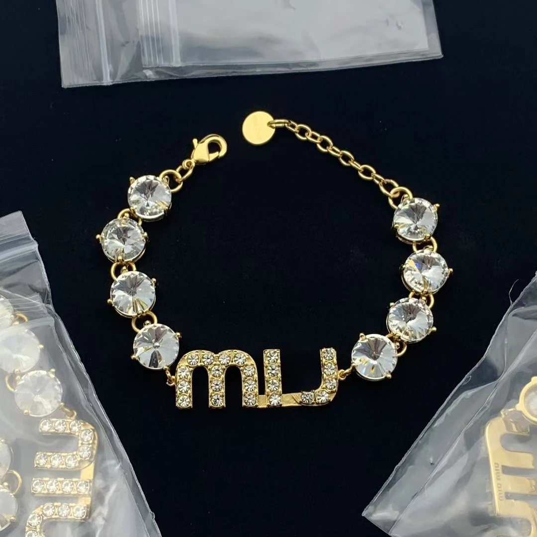 

Треугольный геометрический браслет — европейский и американский металлический браслет, крутой модный универсальный аксессуар