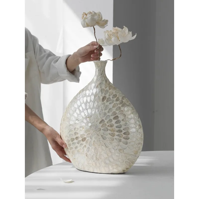 Seashell-Shaped Vase, Creamy European Style High-End Home Decor for Living Room, Coffee Table, Dining Room, Artificial Flowers