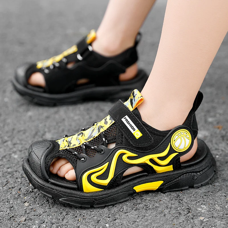 2024 Boys Girls Sport Beach Sandals Cutout Summer Kids Shoes Soft-Soled Sandals Children Brand Fashion Wear-Resistant Sneakers