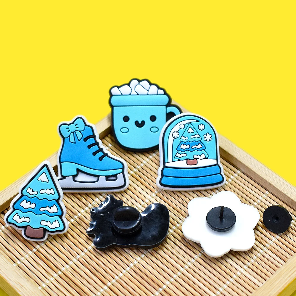 12 قطعة، من البلاستيك، وشاح رجل الثلج، قفازات البطريق، جوارب ندفة الثلج، دبابيس نمط سلسلة الشتاء، دبابيس المهرجان، ملحقات حقيبة الظهر للهدايا #2