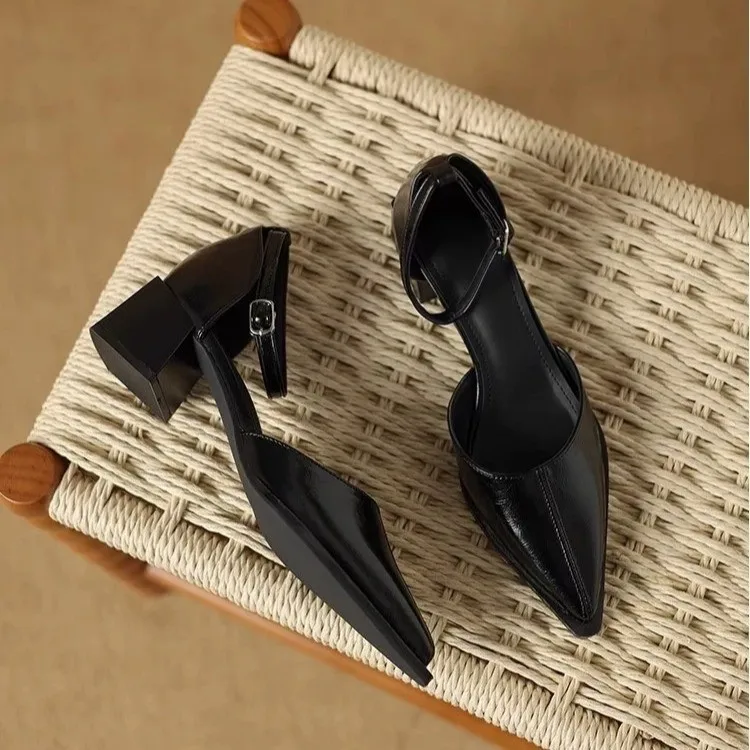 Summer New Square Head Hollowed-out Bowhead Sandals Women\'s Medium Heel Chunky Breathable High Heels