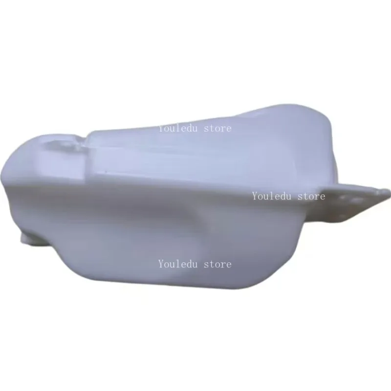 

Suitable for 08-1 Years Qashqai Qijun Wiper Spray Kettle Car T70 Wiper Spray Kettle Cleaning and Filling Kettle