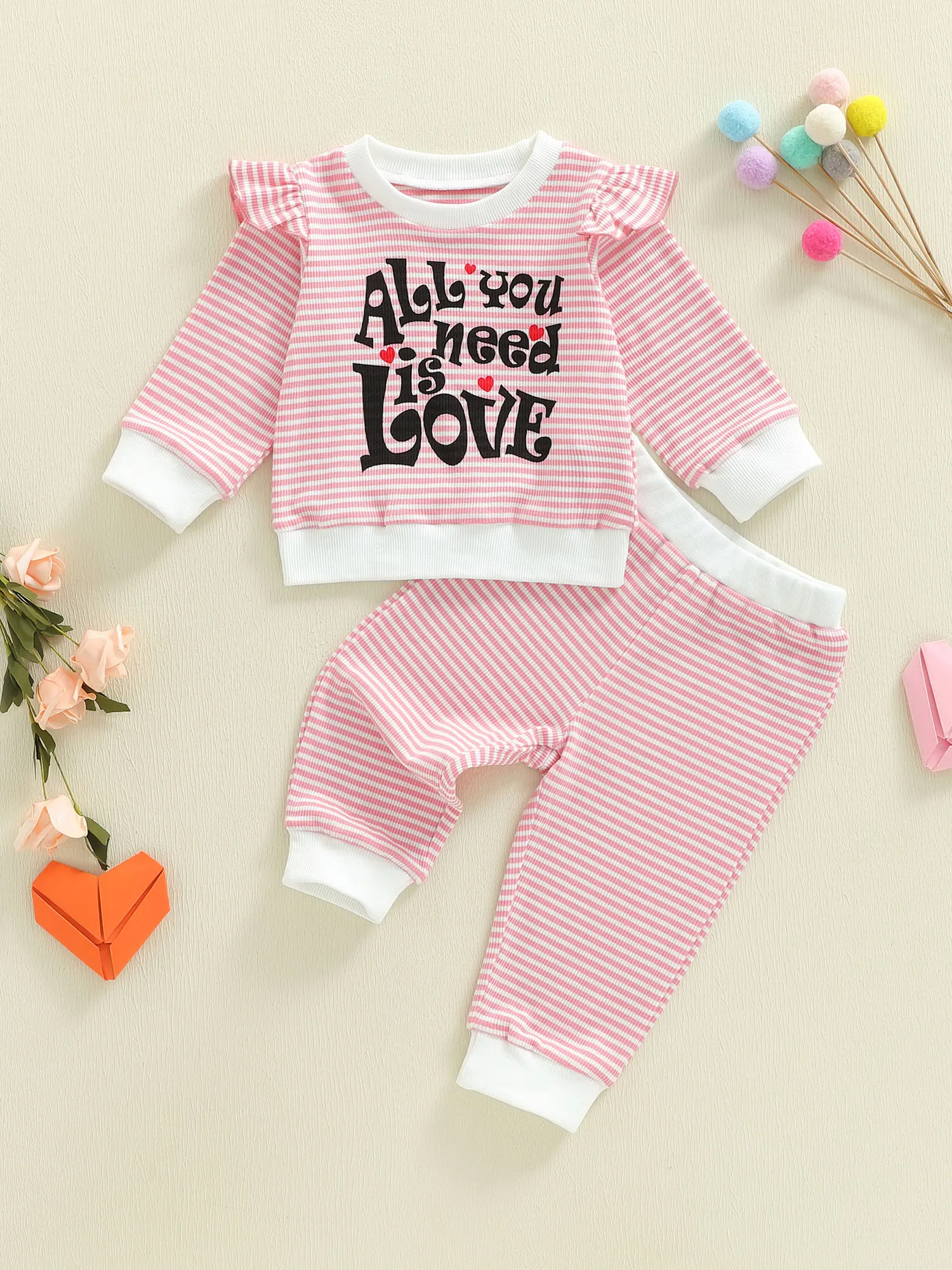 ملابس عيد الحب للفتيات الرضع طقم بلوزات وسراويل مكشكشة مطبوعة على شكل قلب وردي للأطفال الصغار بأكمام طويلة مكون من قطعتين #1