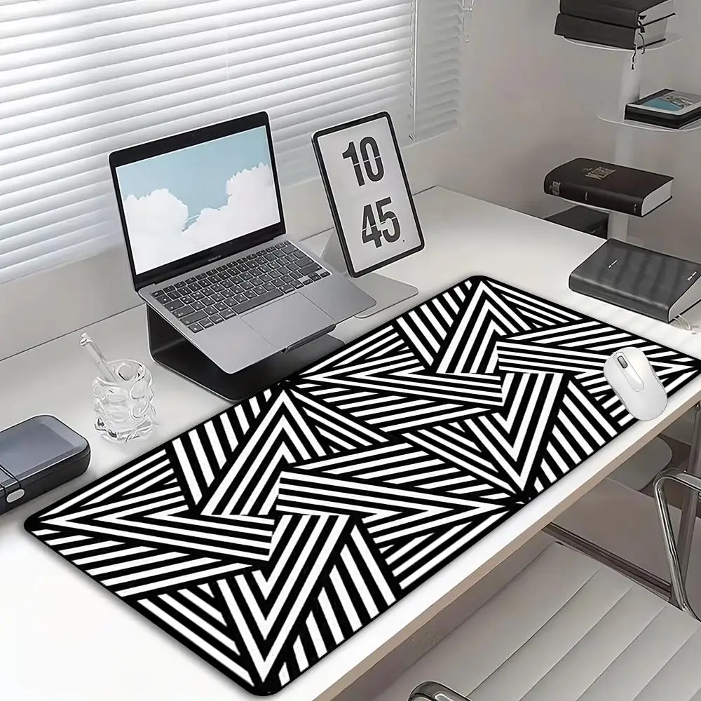 Black White Geometric Zigzag Stripe Mouse Pad Non-Slip Rubber Modern Abstract Extended Desk Mouse Mat Aesthetic PC Desktop Decor