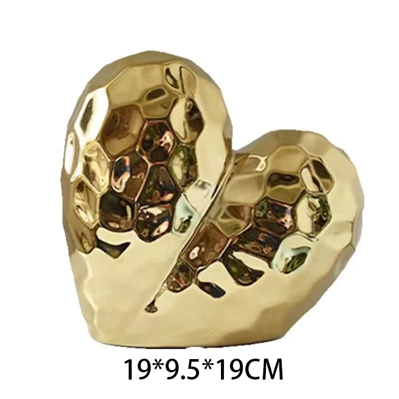 Gold, silver and copper sculpture ornaments, romantic home decorations, suitable for weddings, room decoration and gift giving