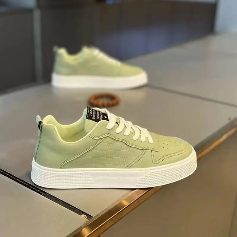 

New Trend Board Shoes for Men White Leather Casual Sneakers Shoes Men Fashtion Breathable Sneakers Men Sports Running Shoes