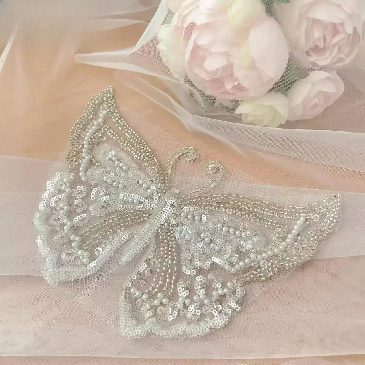 2 Pieces/Pack .Bead Glitter Silvery White Big Butterfly Children's Clothing Decoration, DIY Sewing Accessories. Handmade Jewelry
