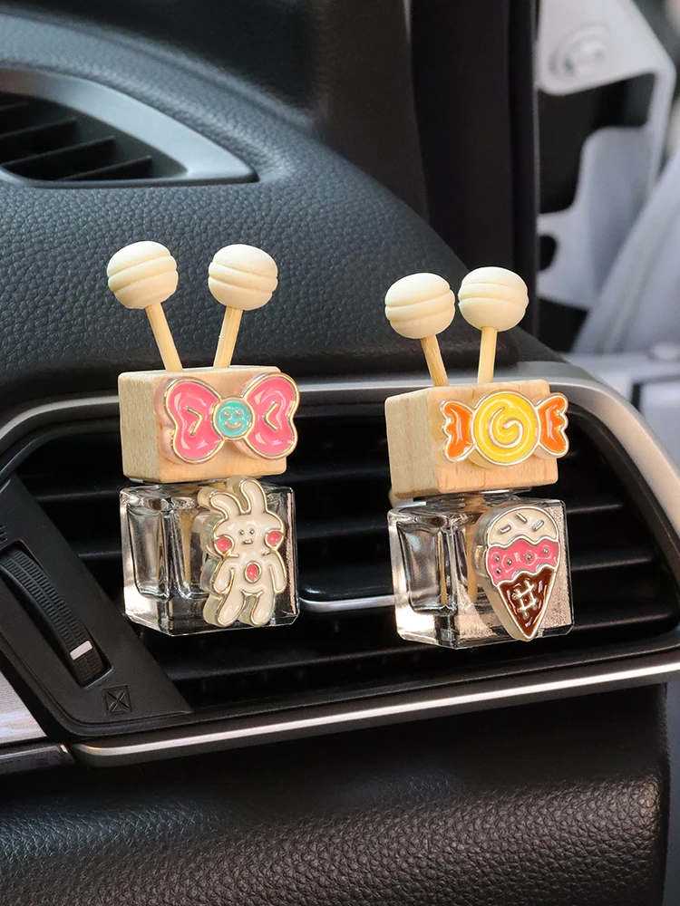 Cartoon Animal Car Perfume Empty Bottle Packaging Volatile Bottle Air Conditioning Outlet Decoration Car Fragrance Ornaments