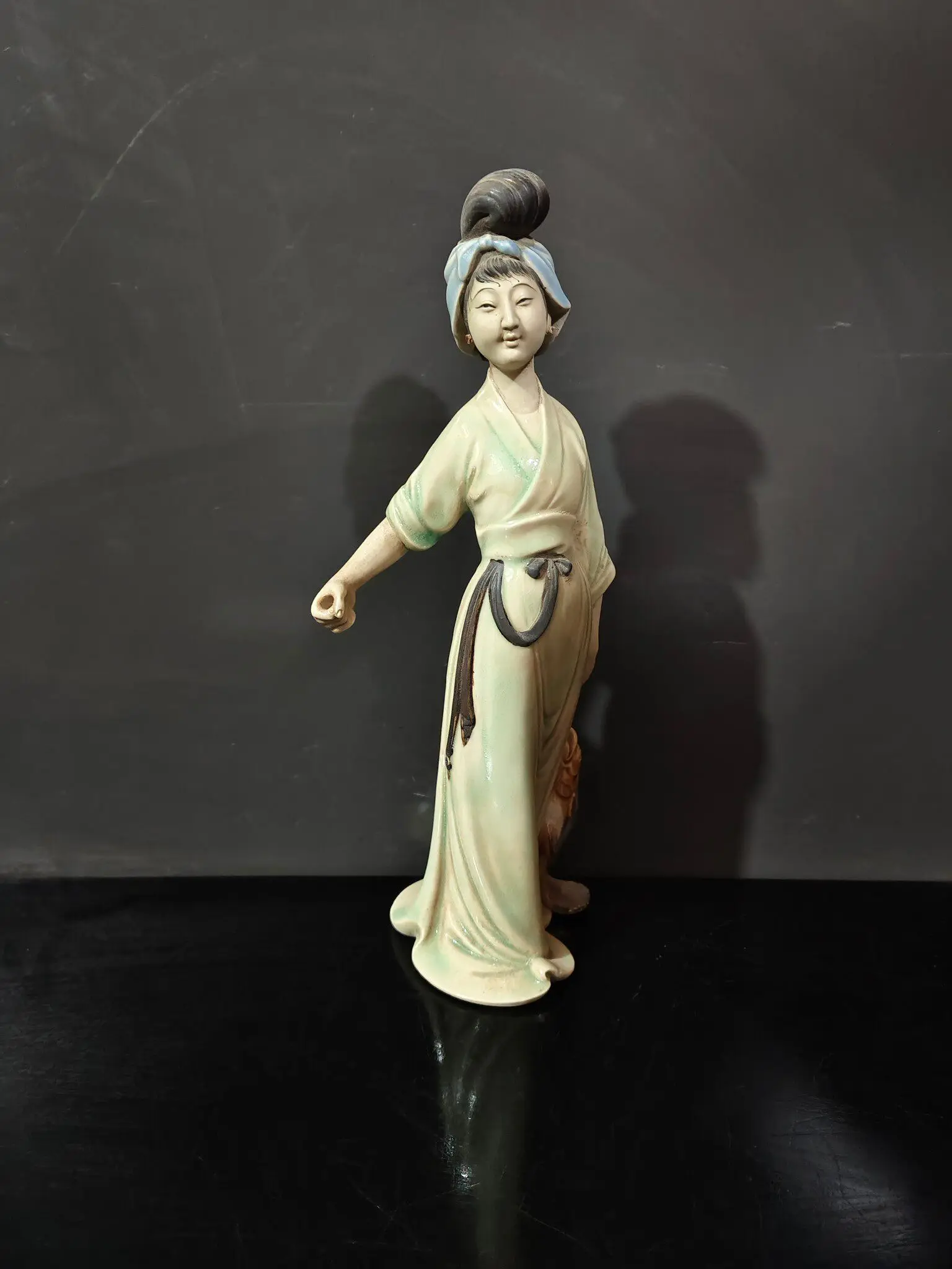 Home Furnishings Old Tibetan Shiwan Kiln Rich and Surplus Ceramic Characters and Ornaments Antique