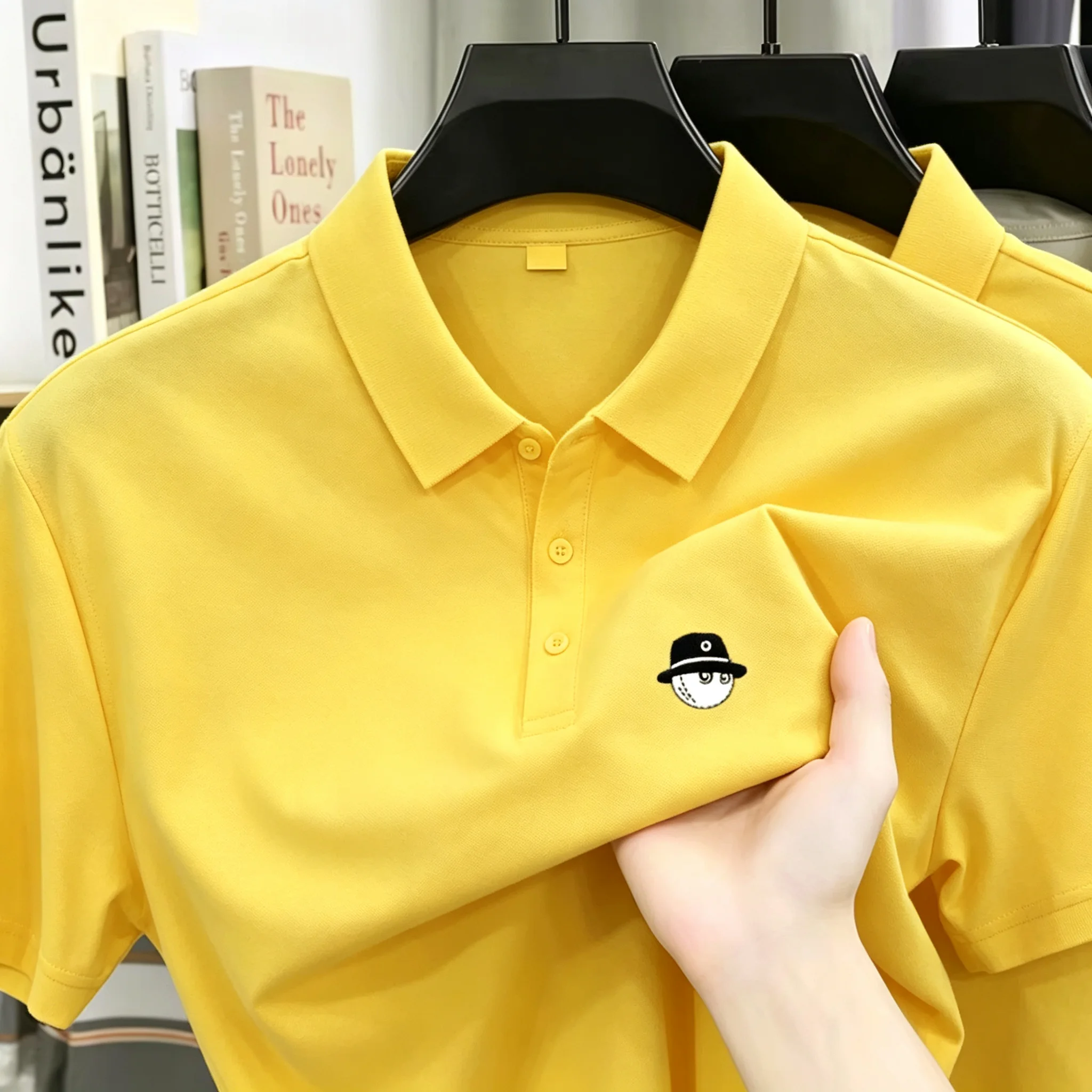 Sommerliches Herren-Golf-Poloshirt im neuen Stil mit modischer Stickerei, bequemes und atmungsaktives, lässiges Business-T-Shirt-Poloshirt – Detail 2
