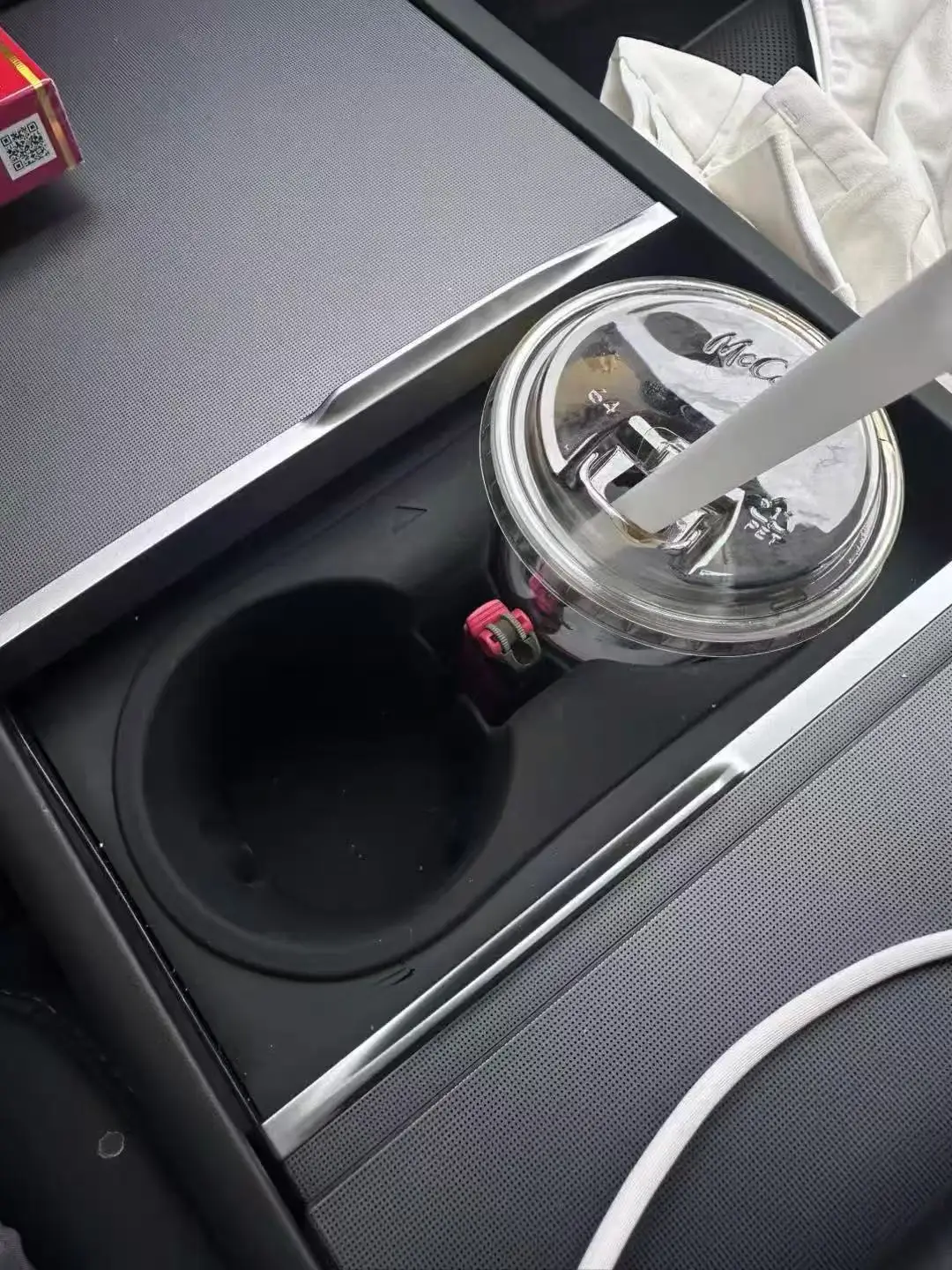

For Tesla Model Y/YL Juniper 2025 2026 Center Console Water Cup Holder silicone cup holder water cup holder TPE Coaster Mat Pad