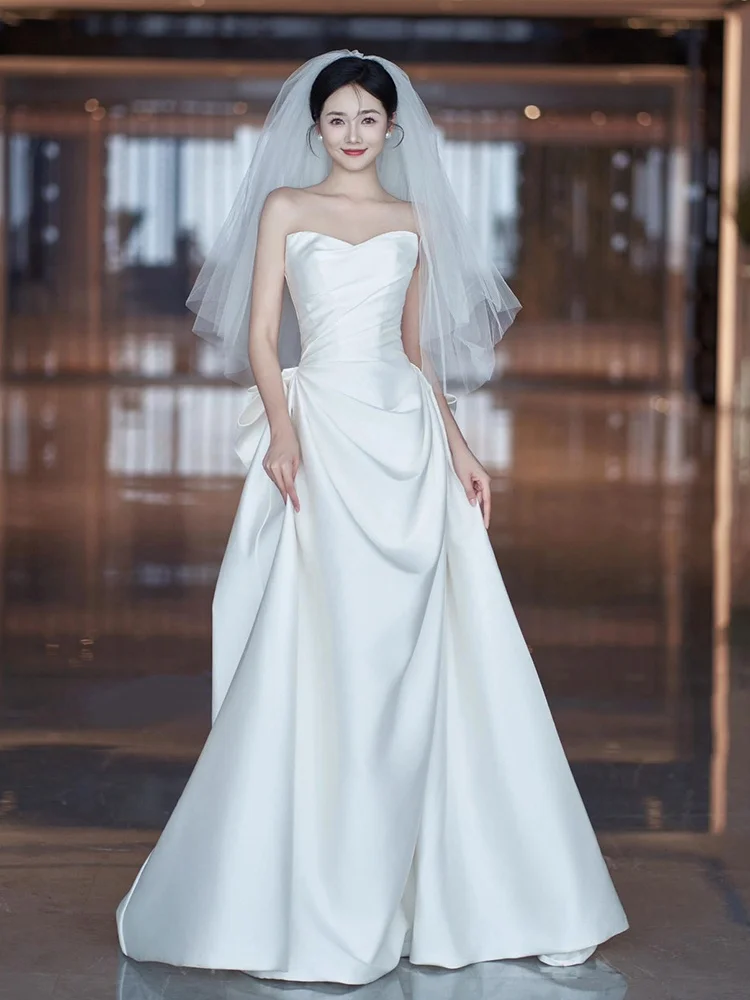 

Легкое свадебное платье из шелкового атласа без бретелек для выездной церемонии, белое, с небольшим шлейфом, для встречи гостей