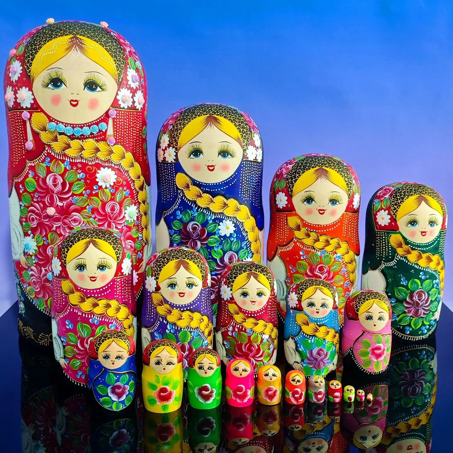 Matryoshka doll 20 layers of pure hand-painted toy gifts 20 layers of linden holiday gift toys