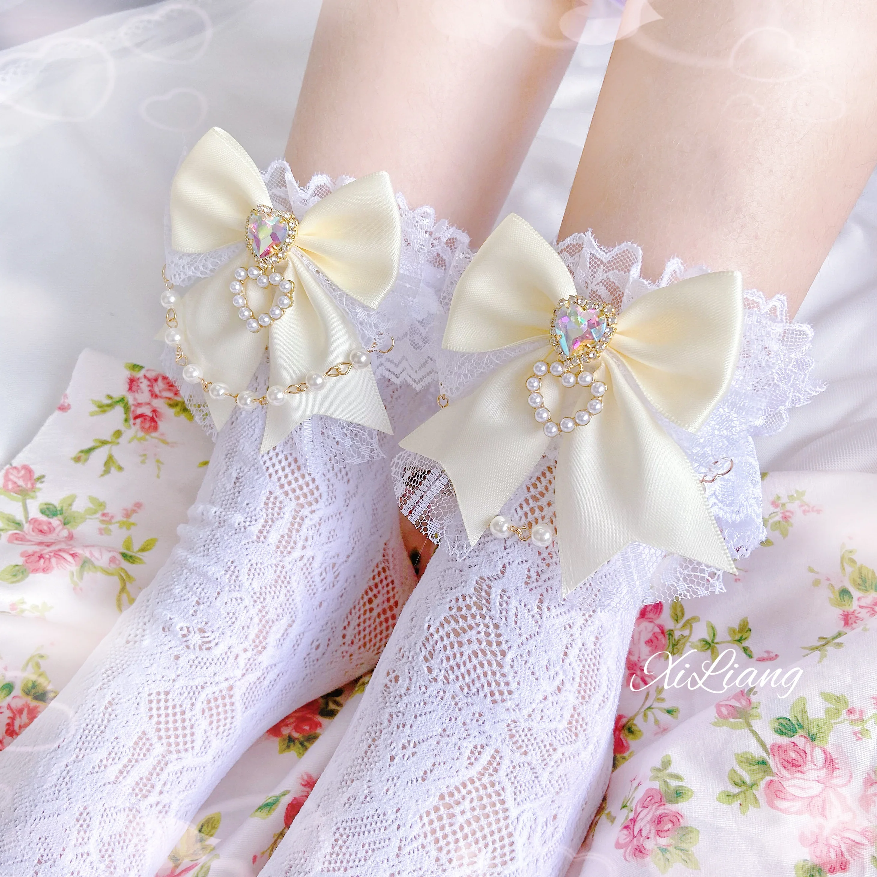 Calzini bianchi Kawaii carini in stile giapponese ragazze dolci Lolita Bow Pearl Heart calzini in pizzo per le donne primavera estate miniera