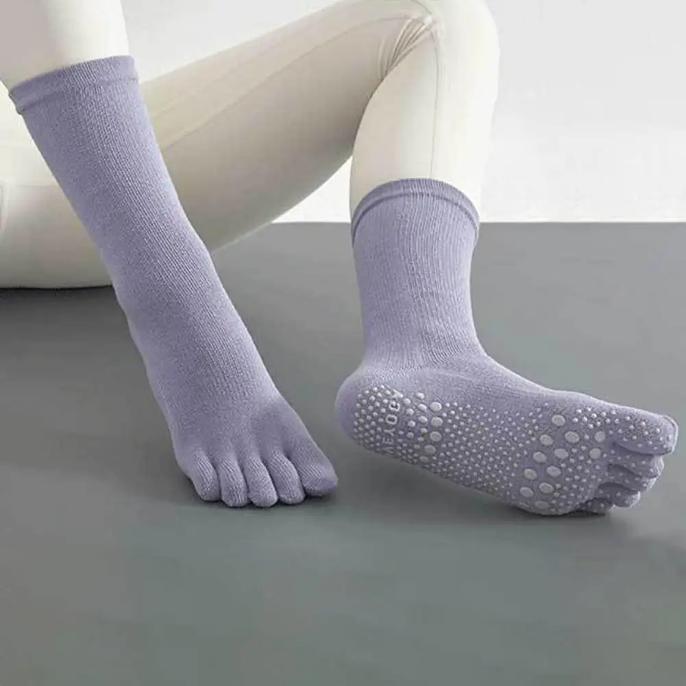 

1 Pair Yoga Toe Socks with Non-slip Gripper Breathable Moisture-Wicking Ballet Dance Fitness Pilates Athletic Gym Sports Mid-cal