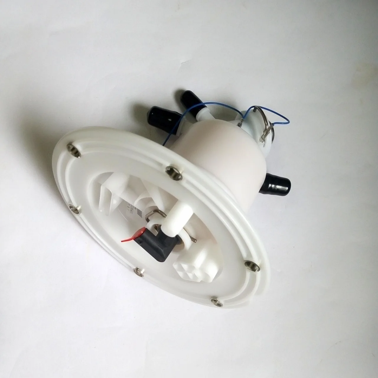 

Automotive Parts Fuel Pump 2214701790