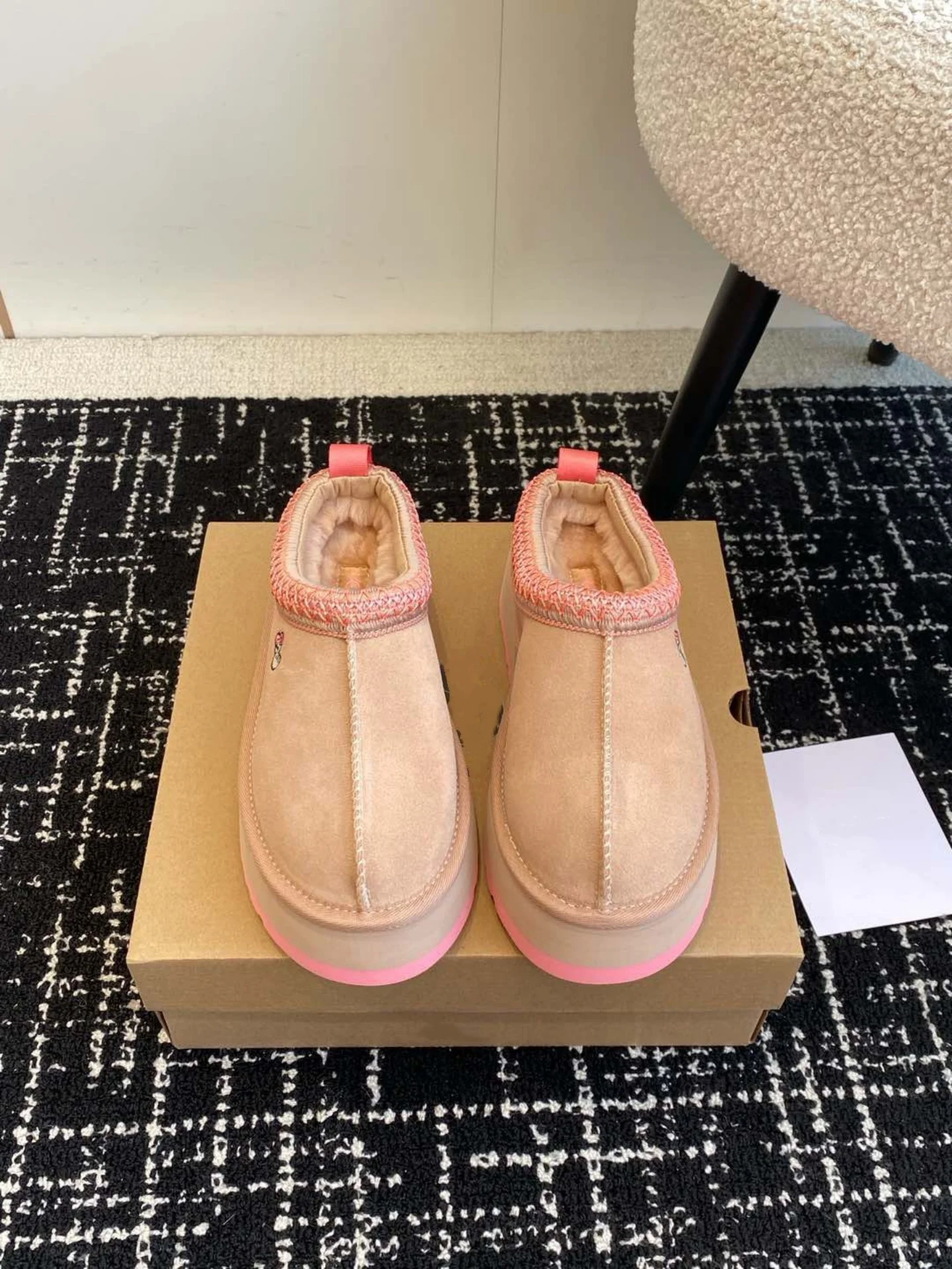 bottes-de-neige-en-peau-de-mouton-pour-femmes-thi-bot-rehaussant-fce-doublees-de-coton-chaud-pantoufles-ethniques-en-fourrure-nouvelle-collection-2025