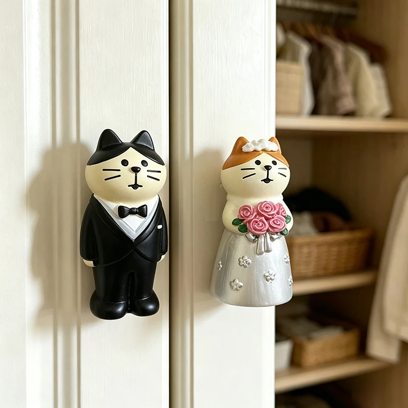 2PCS Couple Wedding Groom and Bride-to-Be Handles, Wedding Decorative Cabinet Pulls, Wedding Gifts and Home Decor Wardrobe Knobs