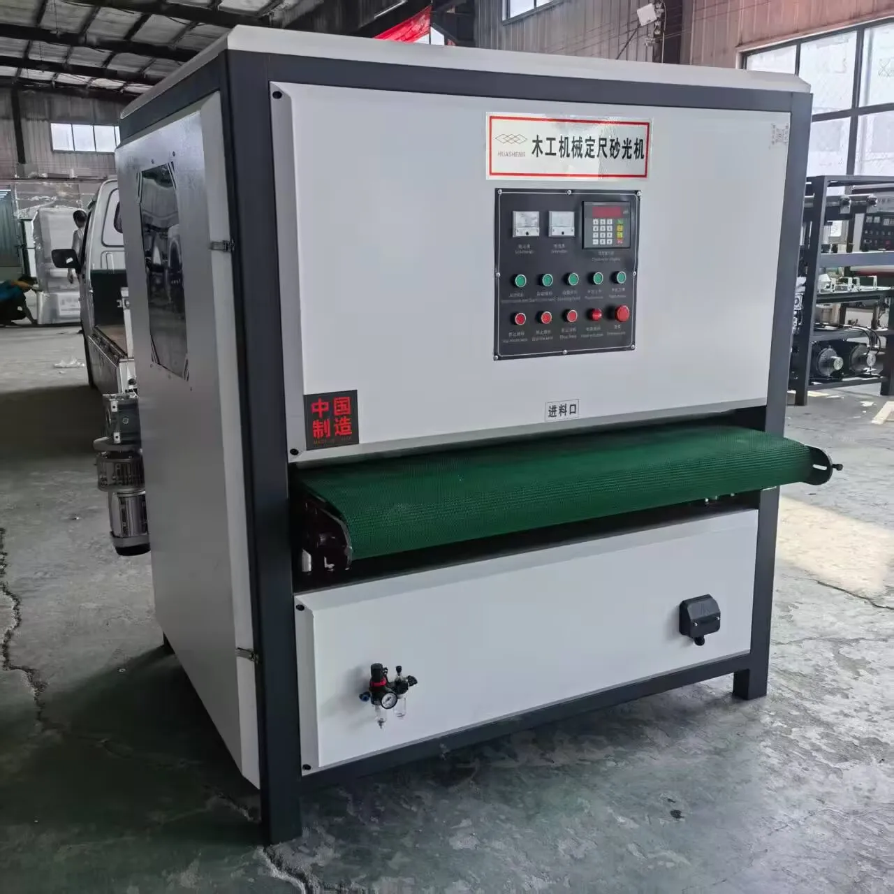 

Промышленная металлическая ленточная шлифовальная машина с широкой лентой, полностью автоматическая полировка металлических поверхностей