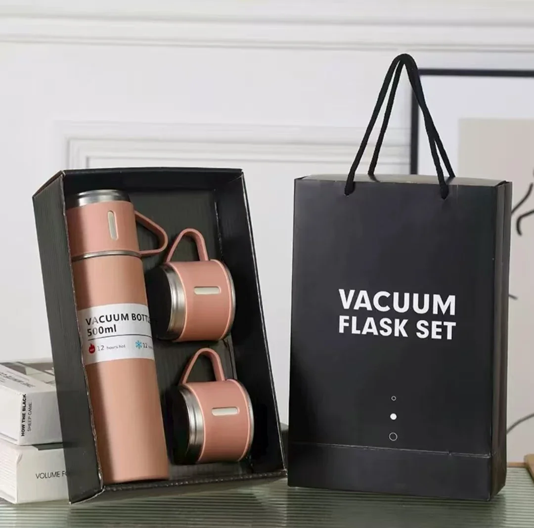 طقم هدايا بنمط جديد عالي القيمة كوب ترمس بثلاثة أغطية، كوب ماء من الفولاذ المقاوم للصدأ 304، كوب هدية للأعمال