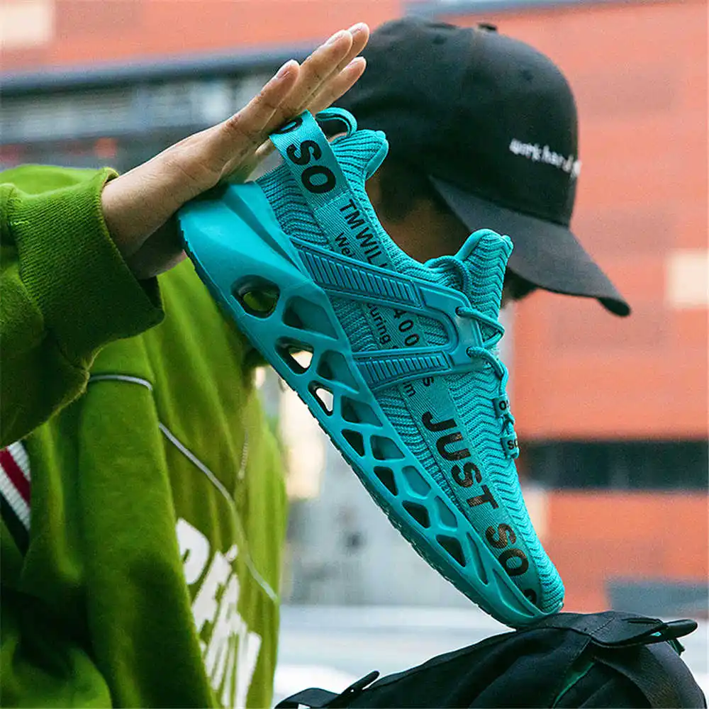 Stivali primaverili gialli di grandi dimensioni Scarpe da ginnastica grigie intrecciate Scarpe comode da uomo Sport insolito Marchio di lusso fresco