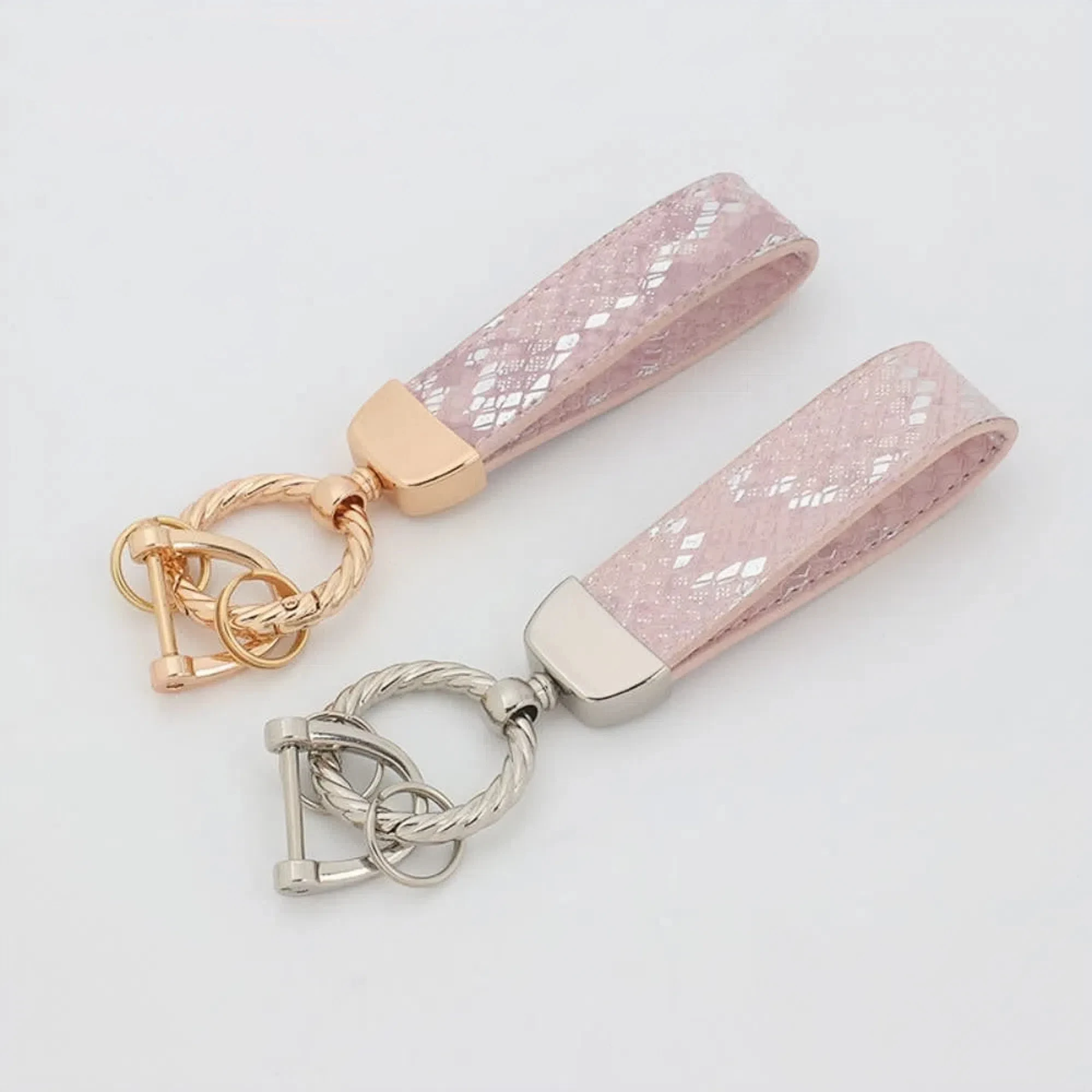 Threaded Buckle Luxury Leather Rope Keychain Snake Scale Texture Leather Car Keyring Unique with Screwdriver