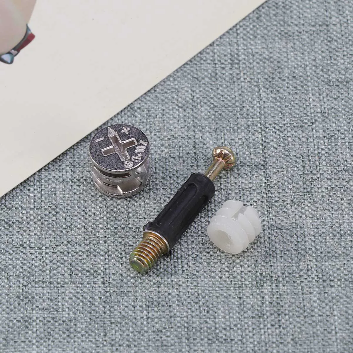 

10 Sets Cam Fittings Furniture Connectors Sturdy PreInserted Nuts Dowels Side Connecting Hardware Tapered Threads Vibration