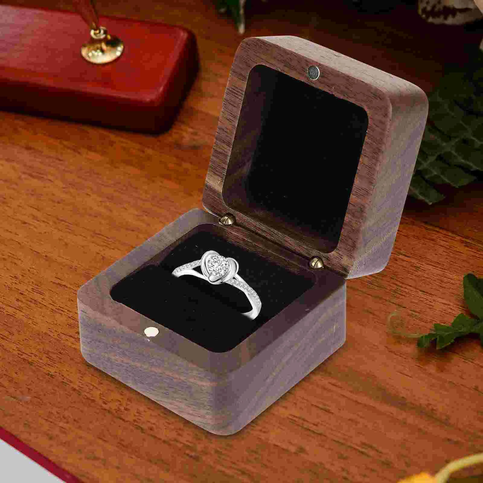 

Wooden Jewelry Box Vintage Rings Boxes Case Bearer Organizer Accessories Storage Man Travel Wedding for Ceremony Pillow