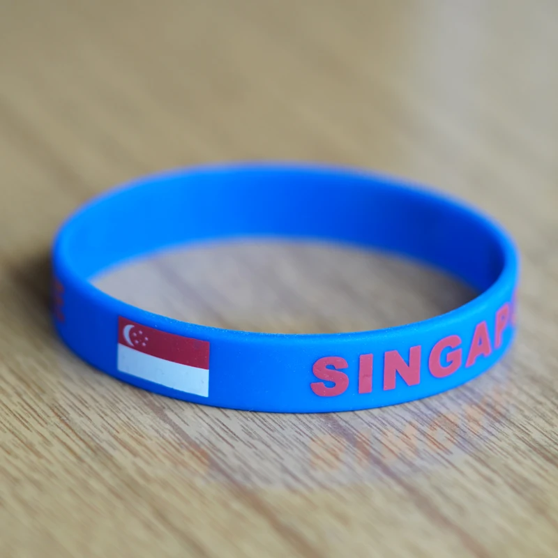 Customized 2pcs Singapore Flag Wristband Sport Silicone Bracelet Rubber Band Commemorative Fashion Accessory